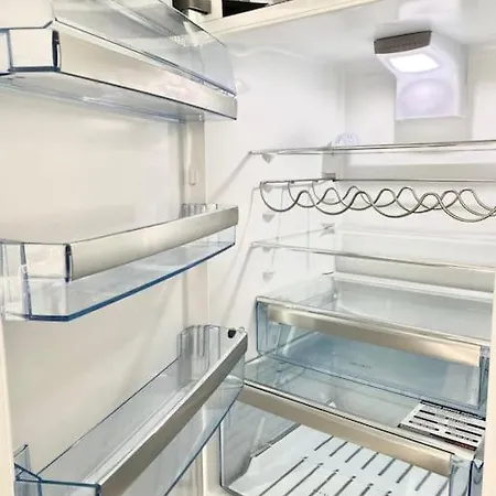 Brand New And Cozy Modern Studio! Withaircondition