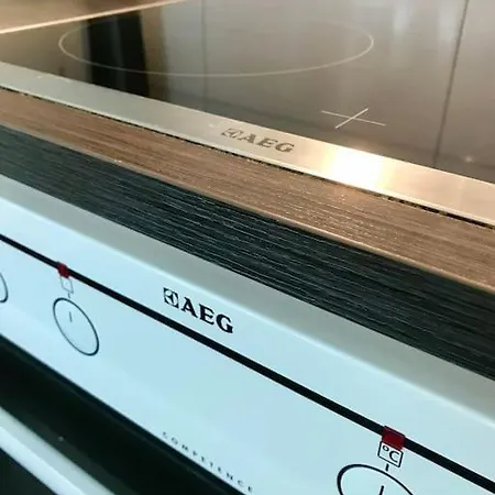 Brand New And Cozy Modern Studio! Withaircondition Apartamento